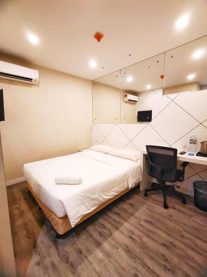 Hotel Capital Express Kota Kinabalu Esterno foto
